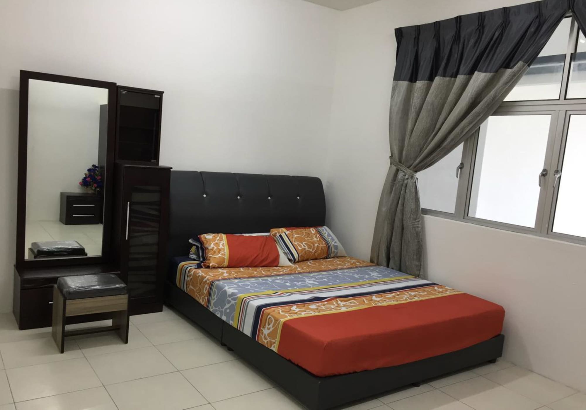 Bistari Homestay Parit Raja Uthm Ngoại thất bức ảnh